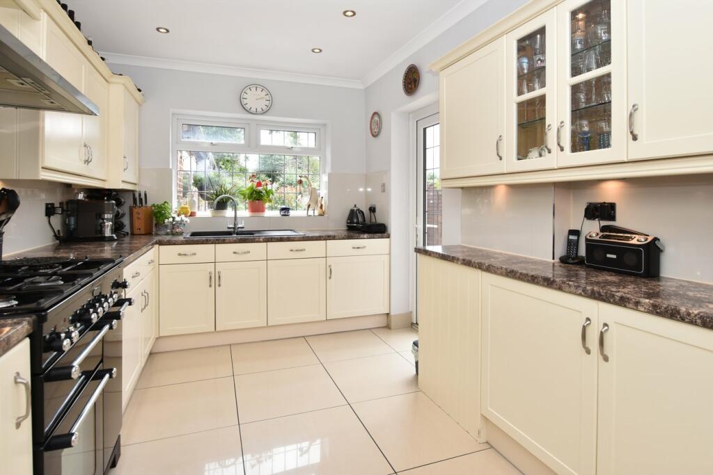 Additional property image - Lorne Gardens, Croydon, CR0