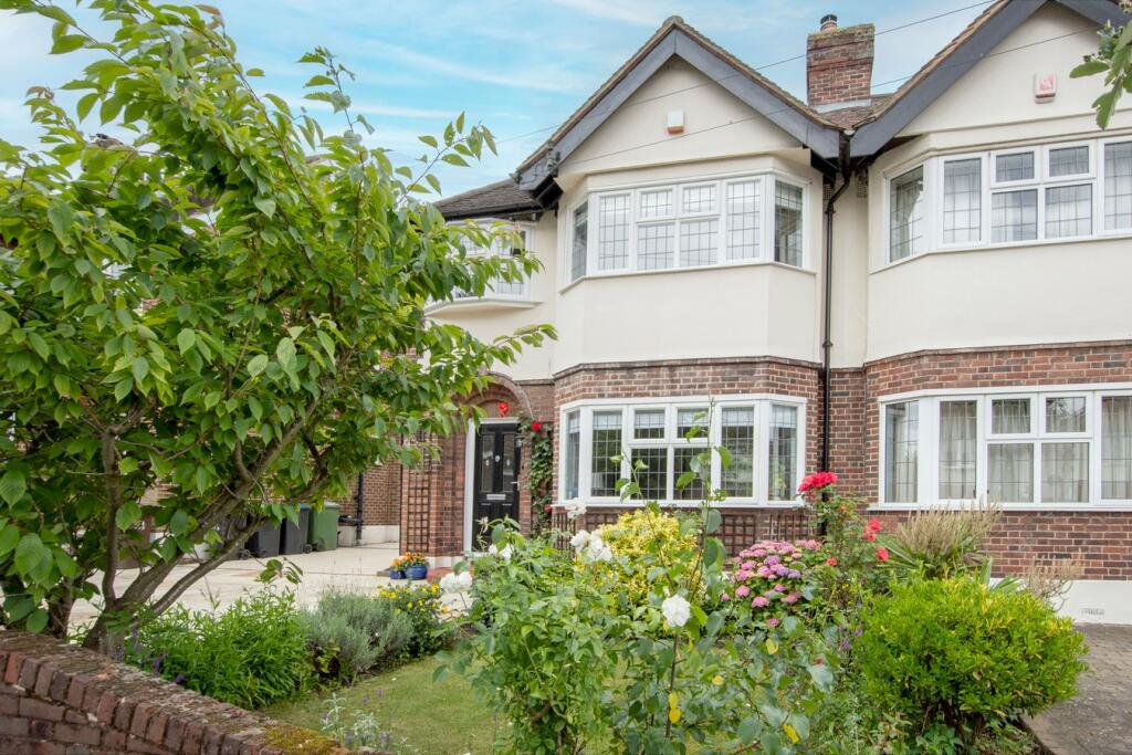Additional property image - Lorne Gardens, Croydon, CR0