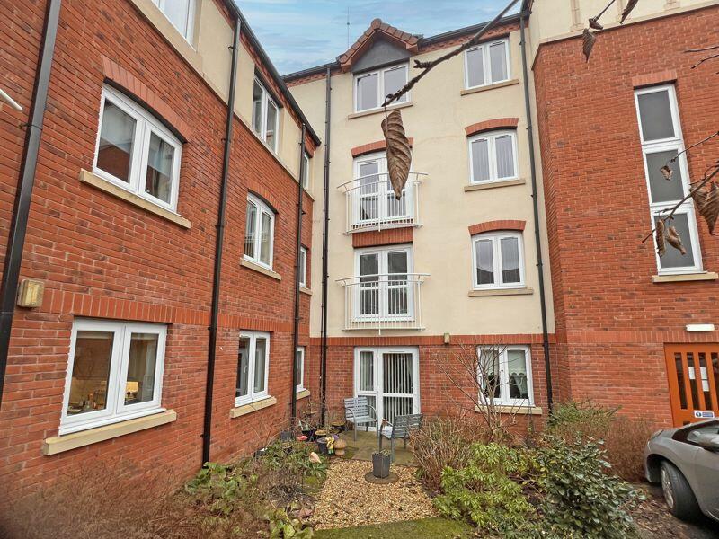 1 bedroom retirement property for sale in Farthings Court, Kings Loade
