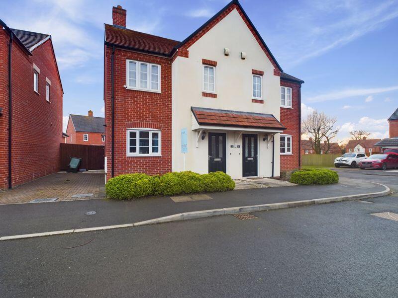 3 bedroom semi-detached house