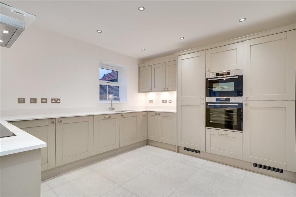 4 bedroom detached house for sale in Slingsby Close, Ferrensby, Near
