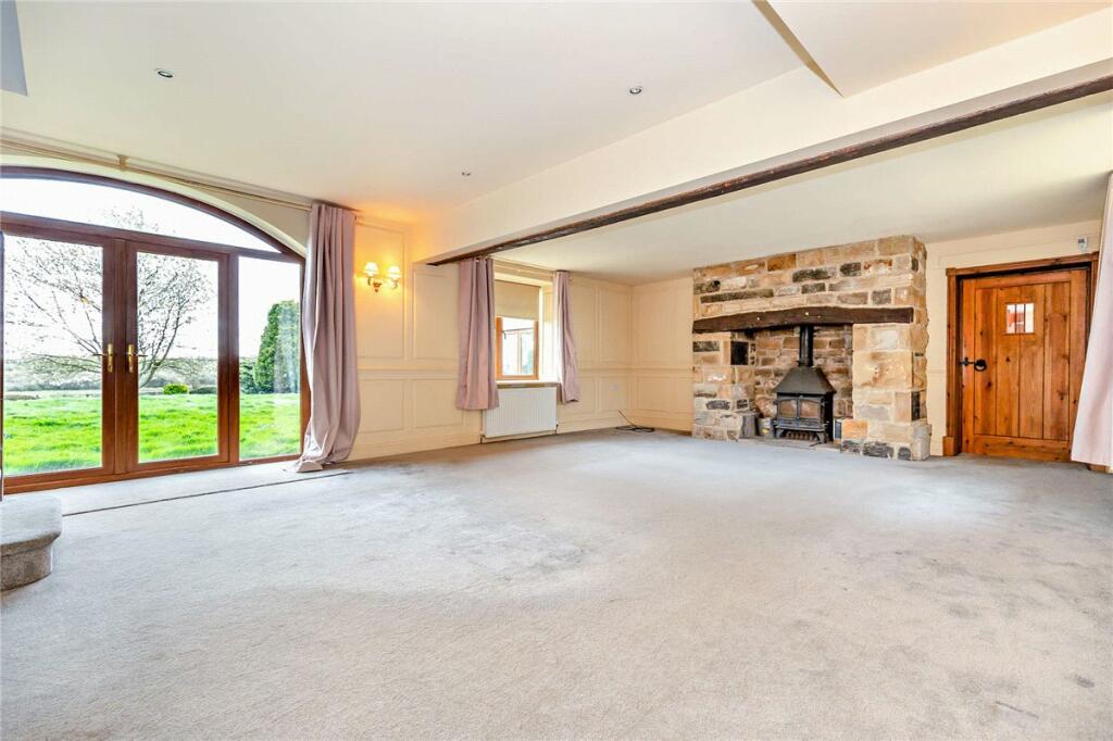 4 bedroom detached house for sale in Ryhill Pits Lane, Cold Hiendley