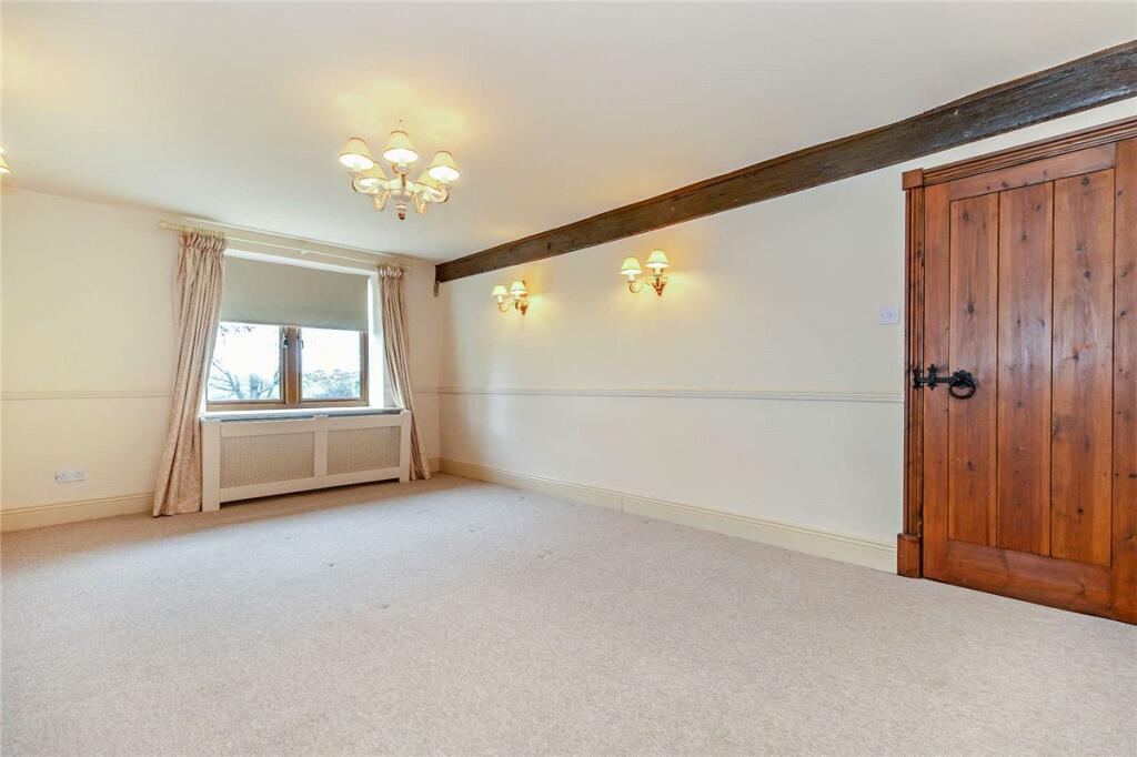 4 bedroom detached house for sale in Ryhill Pits Lane, Cold Hiendley