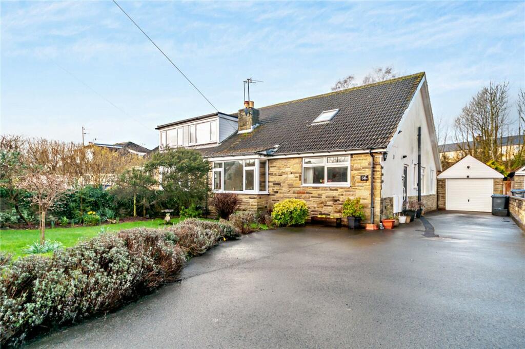 3 bedroom semidetached house for sale in Church Avenue, Dacre Banks