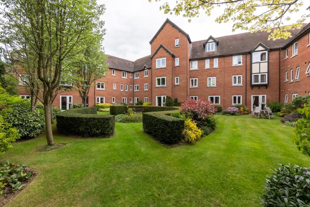 1 bedroom apartment for sale in Swan Court, Banbury Road, Stratford
