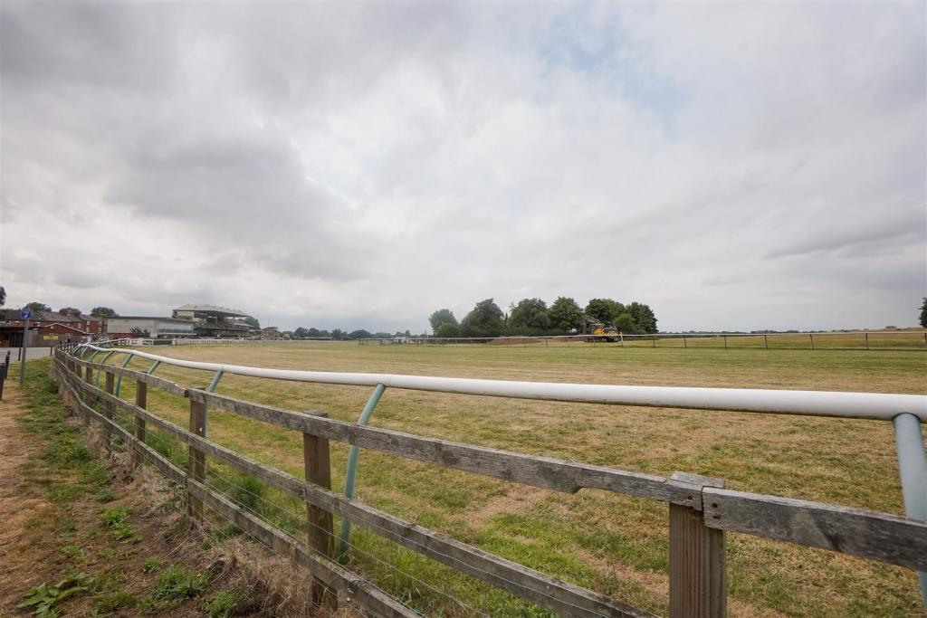 2 bedroom penthouse for sale in Bread And Meat Close, Warwick, CV34