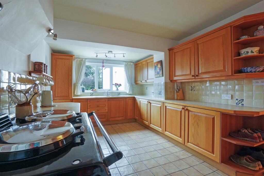 Additional property image - Wike Lane, Sambourne