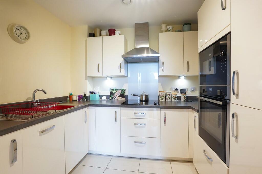 Additional property image - Harvard Place, Springfield Close, Stratford-Upon-Avon