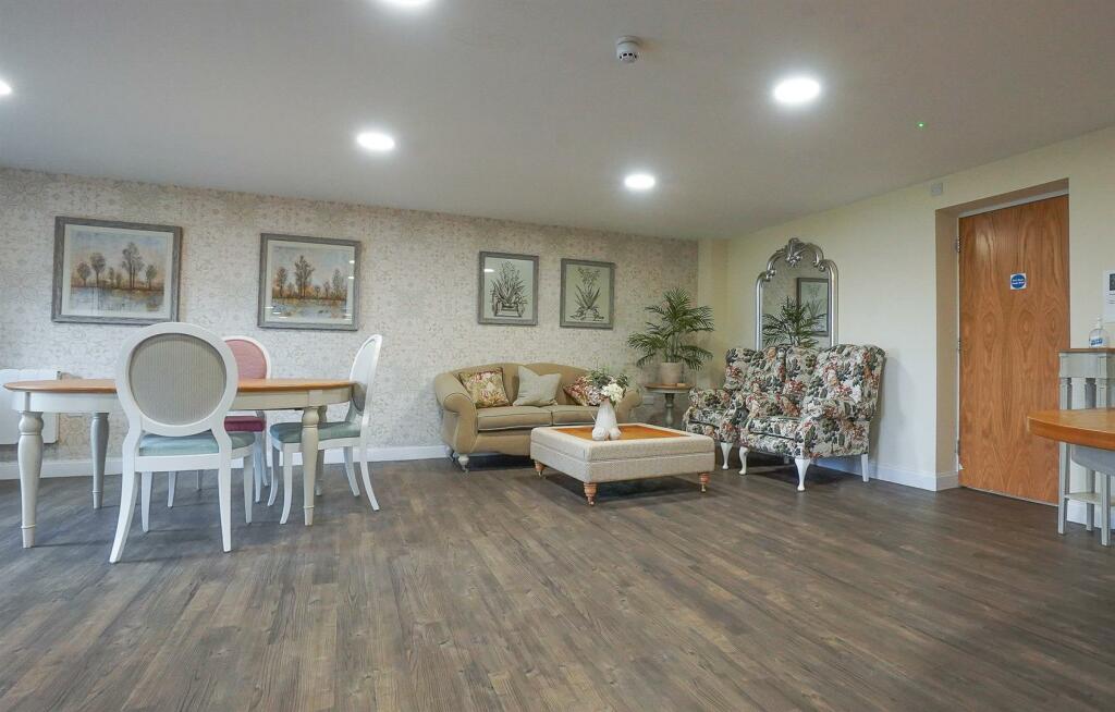 Additional property image - Harvard Place, Springfield Close, Stratford-Upon-Avon