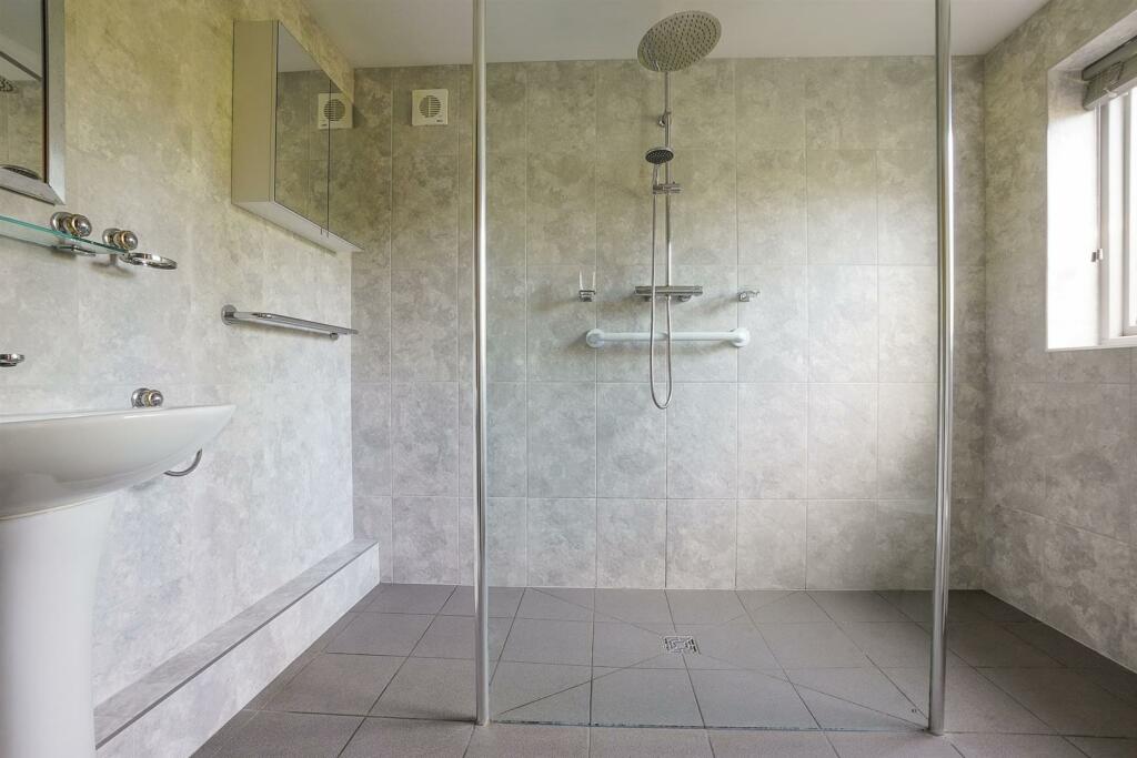 Additional property image - School Road, Snitterfield, Stratford-Upon-Avon