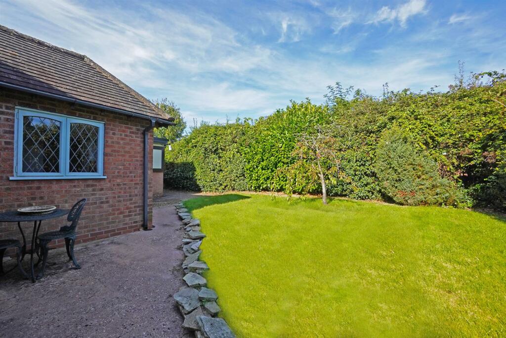 Additional property image - School Road, Snitterfield, Stratford-Upon-Avon