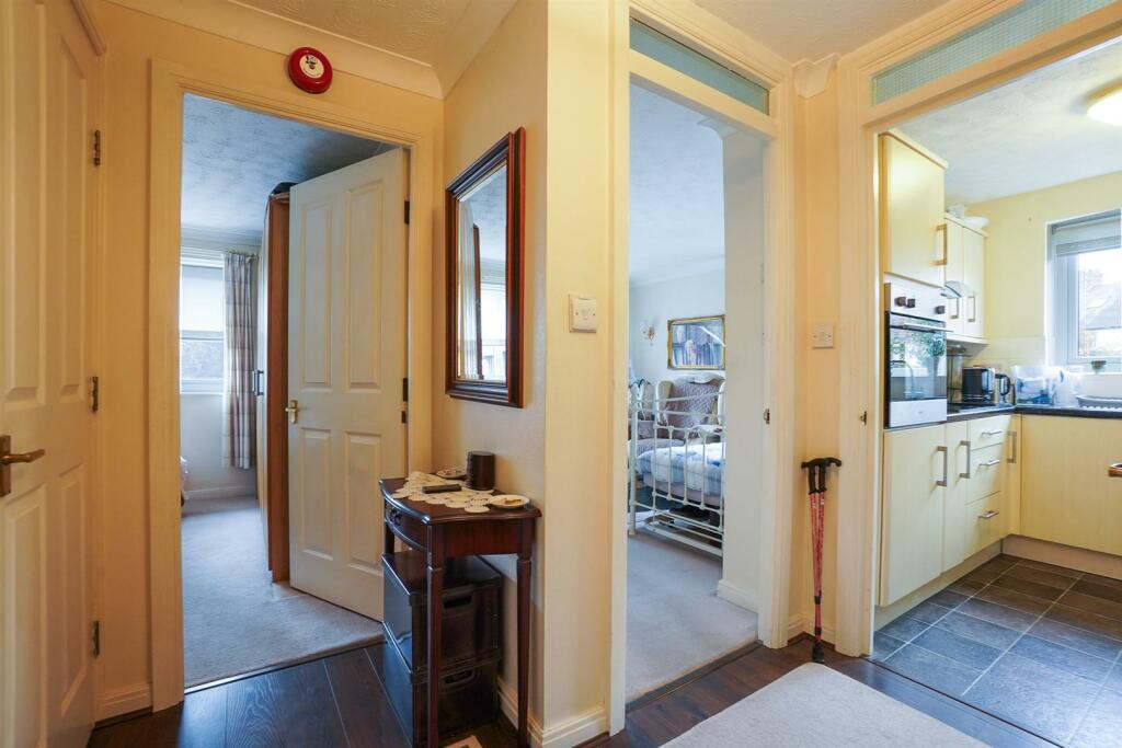 Additional property image - Blackthorn Court, Chestnut Walk, Henley-In-Arden