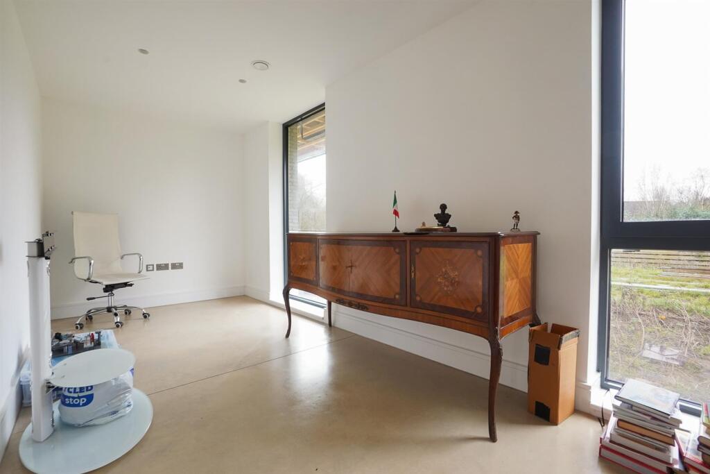 Additional property image - Alveston Lane, Alveston, Stratford-Upon-Avon