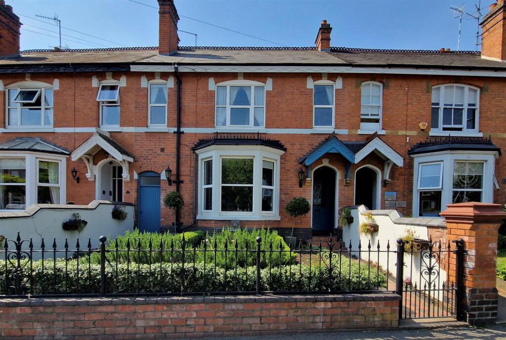 Main image of property: Evesham Place, Stratford-Upon-Avon