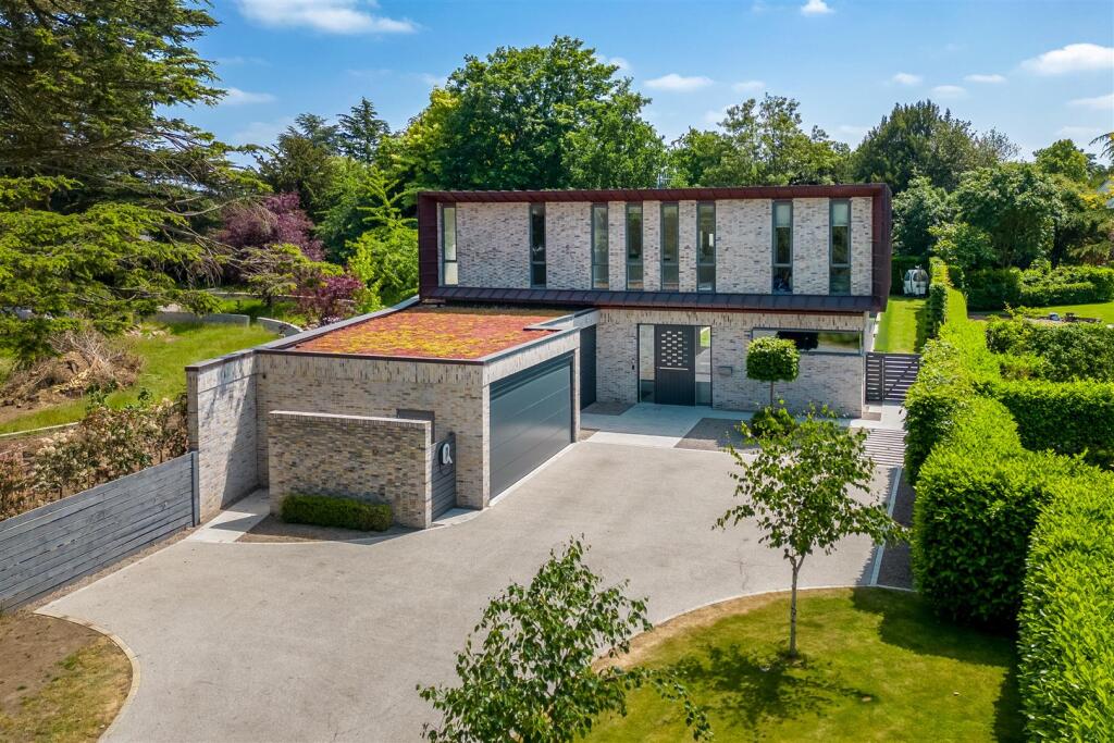 Main image of property: Alveston Leys Park, Alveston, Stratford-Upon-Avon
