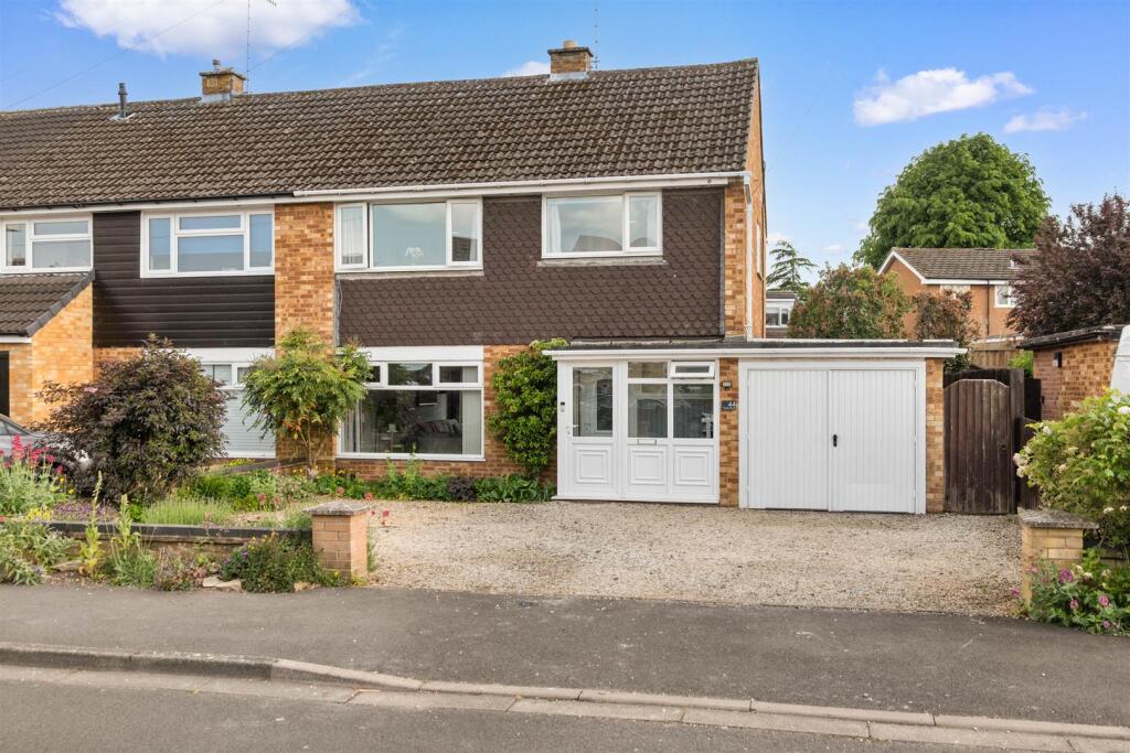 Main image of property: Cherry Orchard, Stratford-Upon-Avon