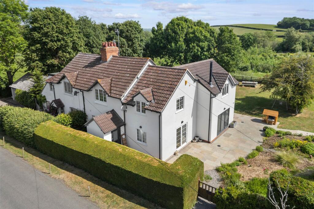 Main image of property: Manor Cottages, Dorsington