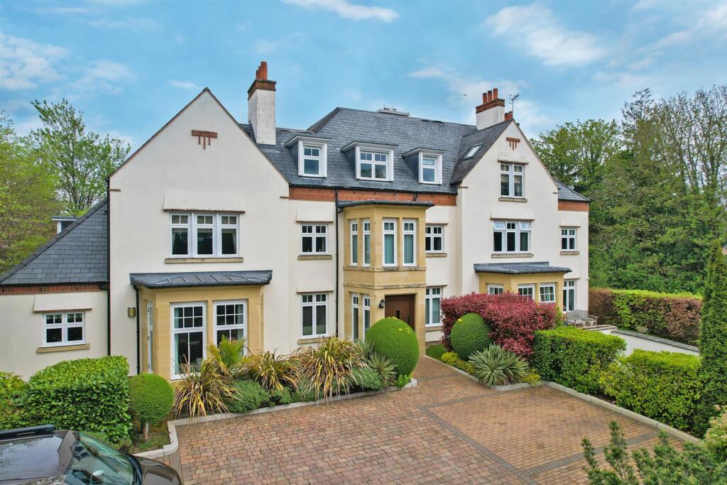Main image of property: Welcombe Grange, Benson Road, Stratford-Upon-Avon