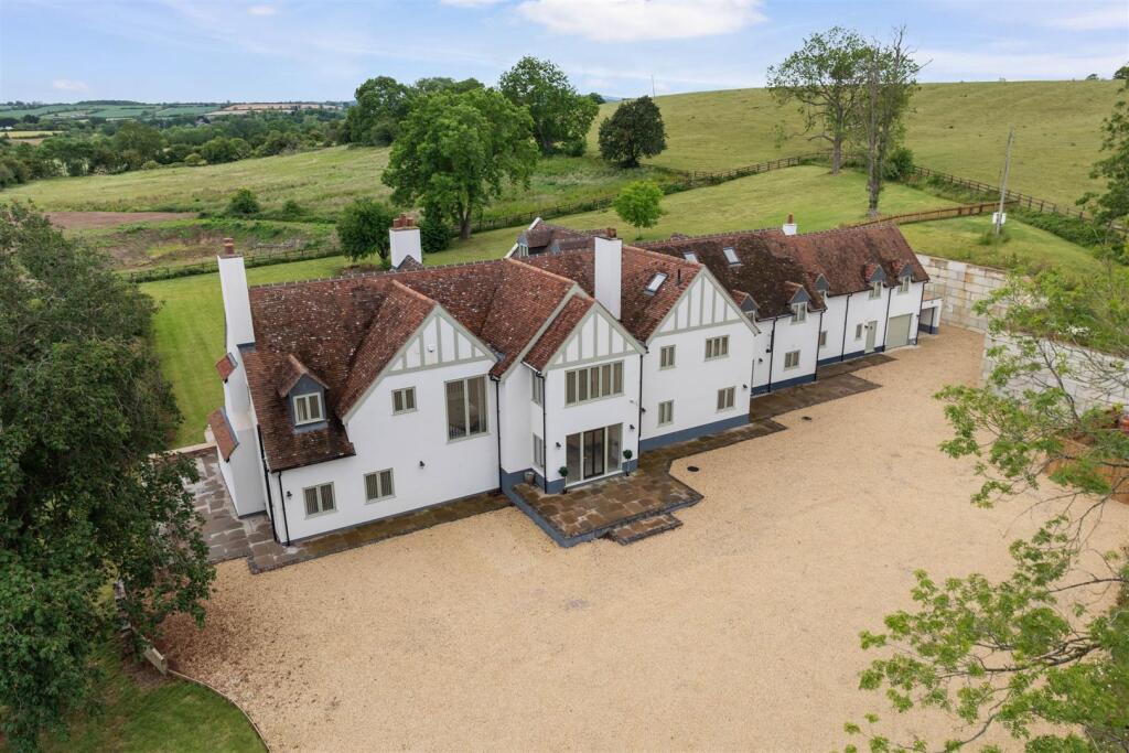 Main image of property: Pittern Hill, Kineton