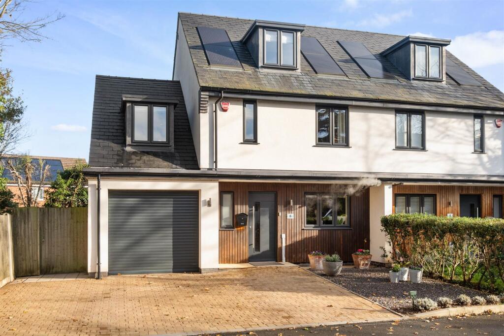 Main image of property: Venus Way, Stratford-Upon-Avon