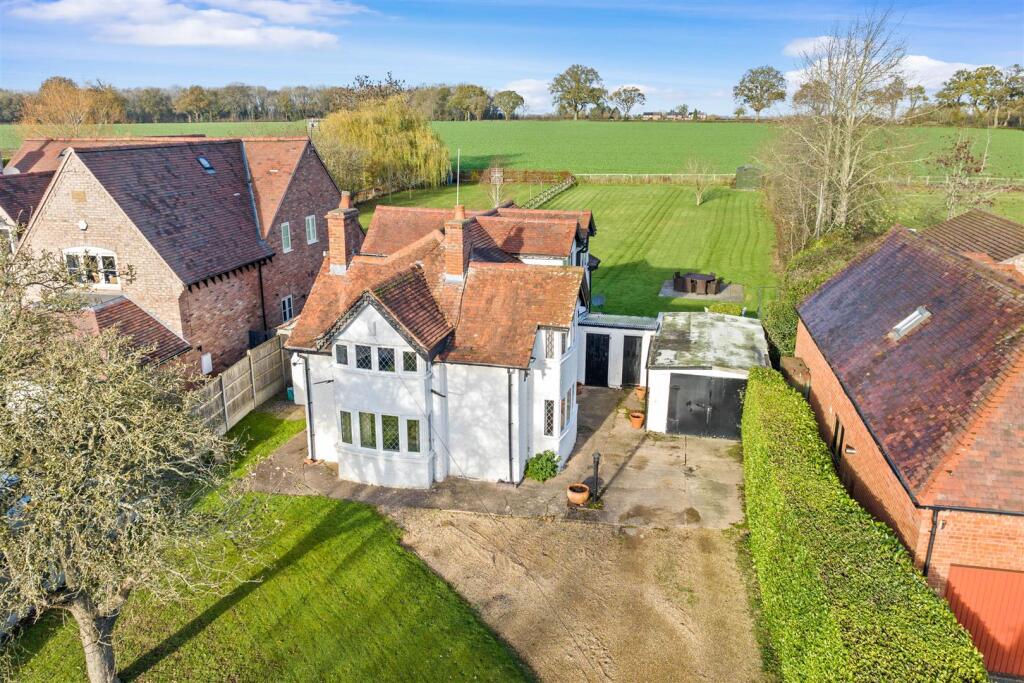 Main image of property: Wolverton Fields, Norton Lindsey, Warwick