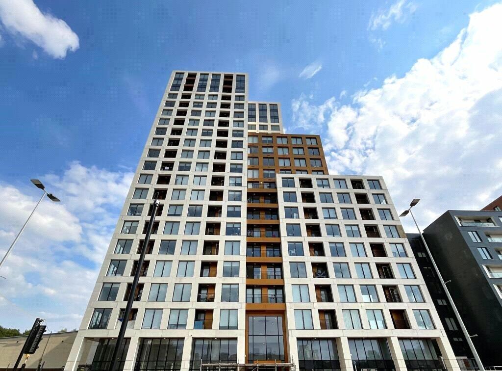 Main image of property: X1 The Gateway, 15 Trafford Road, Salford, M5