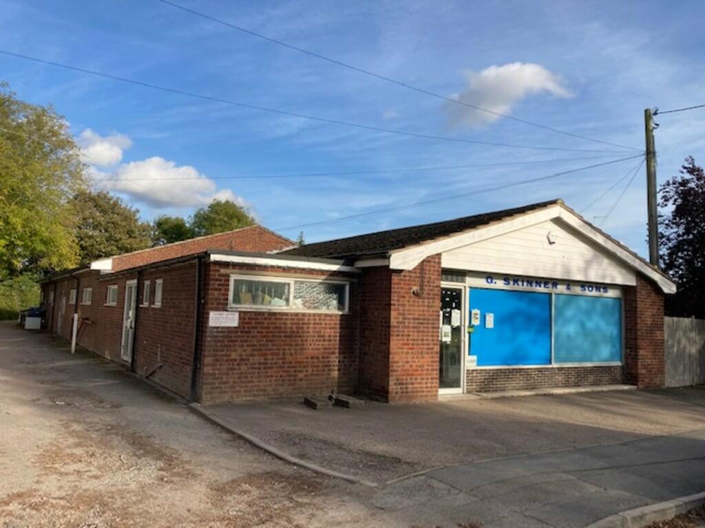 Outoftown retail property for sale in Main Street, Barrowby, GRANTHAM