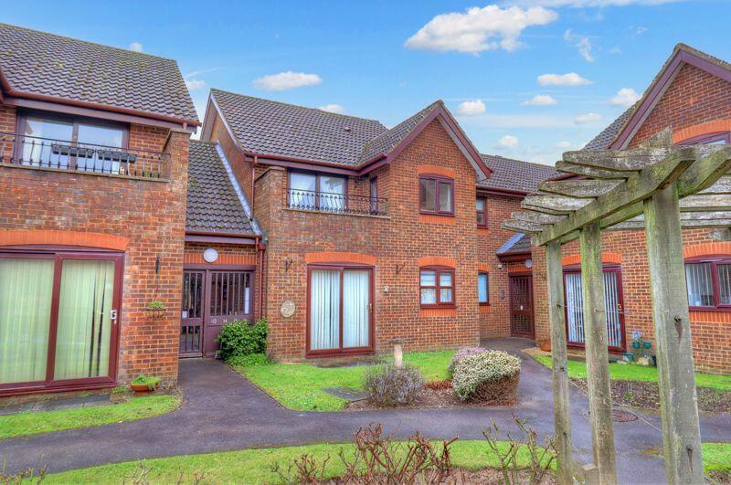 2 bedroom retirement property for sale in Old School Close, Stokenchurch, HP14