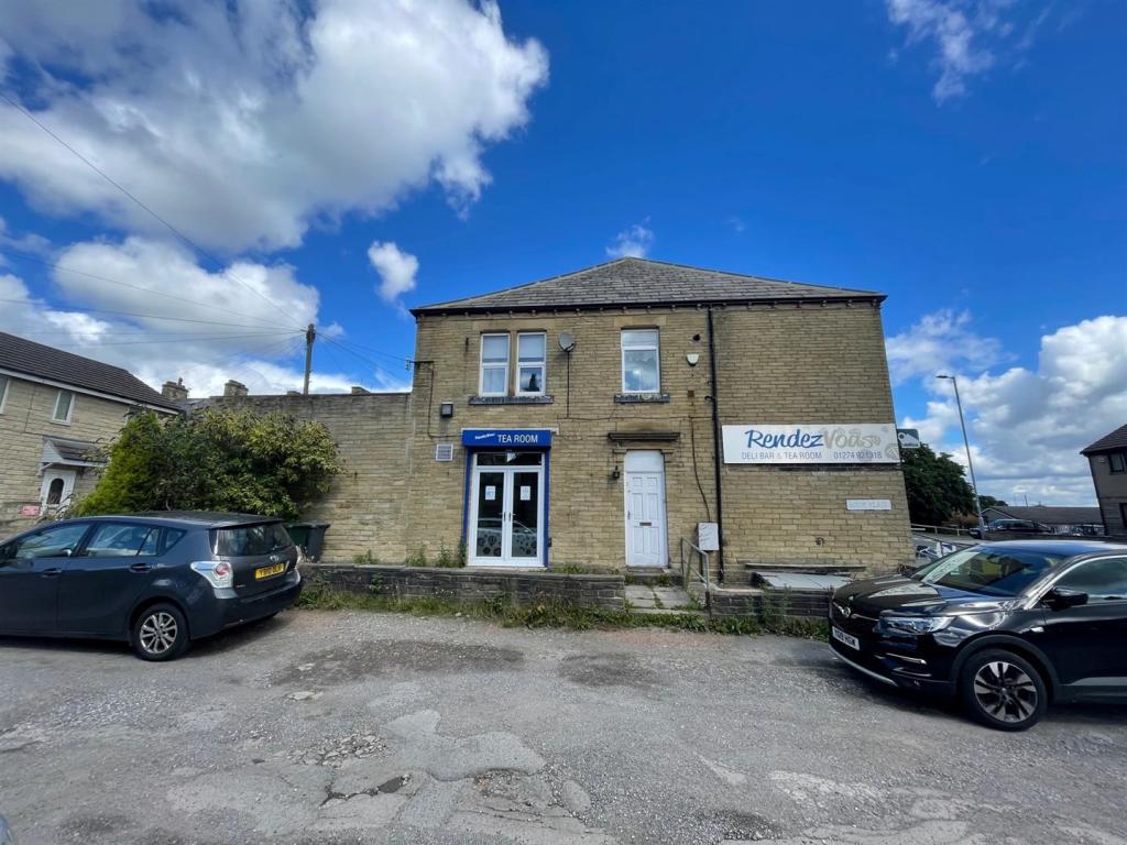Commercial property for sale in Huddersfield Road, Wyke, Bradford, BD12