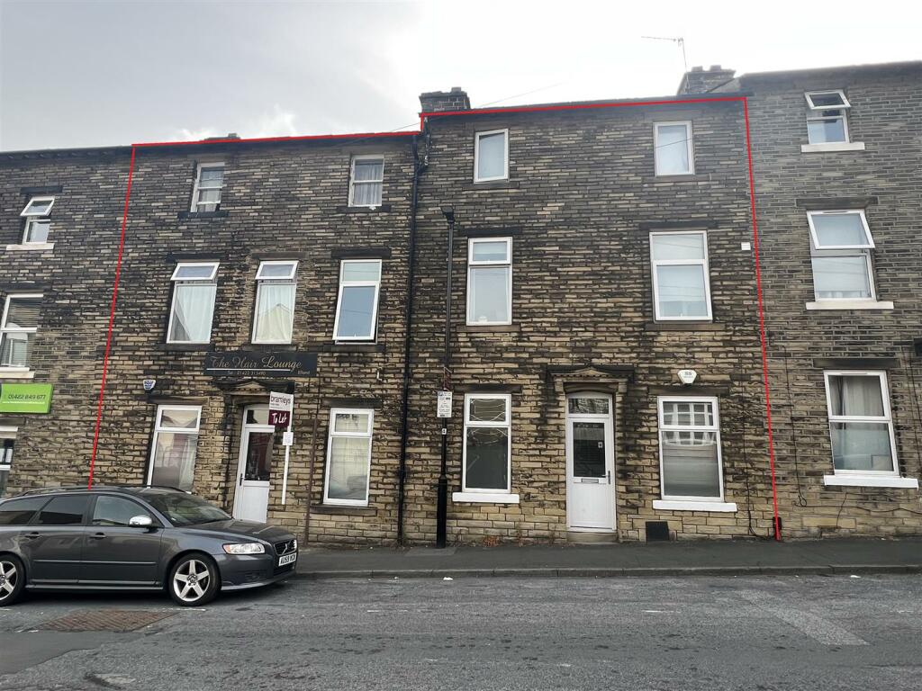 Commercial property for sale in 3, 3a, 5 & 5a Coronation Street, Elland