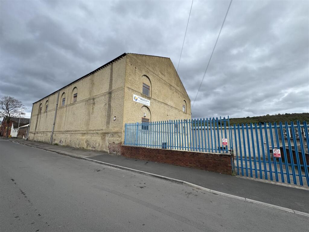 Main image of property: Warwick Road, Batley