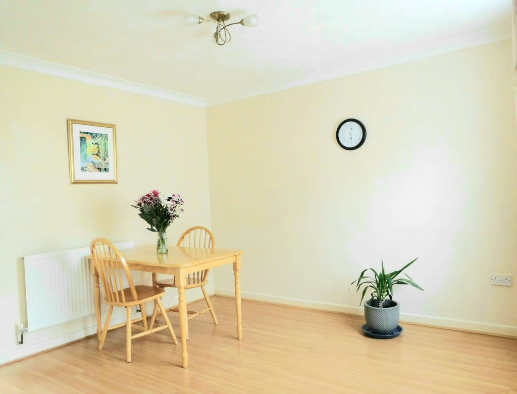2 bedroom terraced house for sale in Mellow Ground, Swindon, Wiltshire SN25