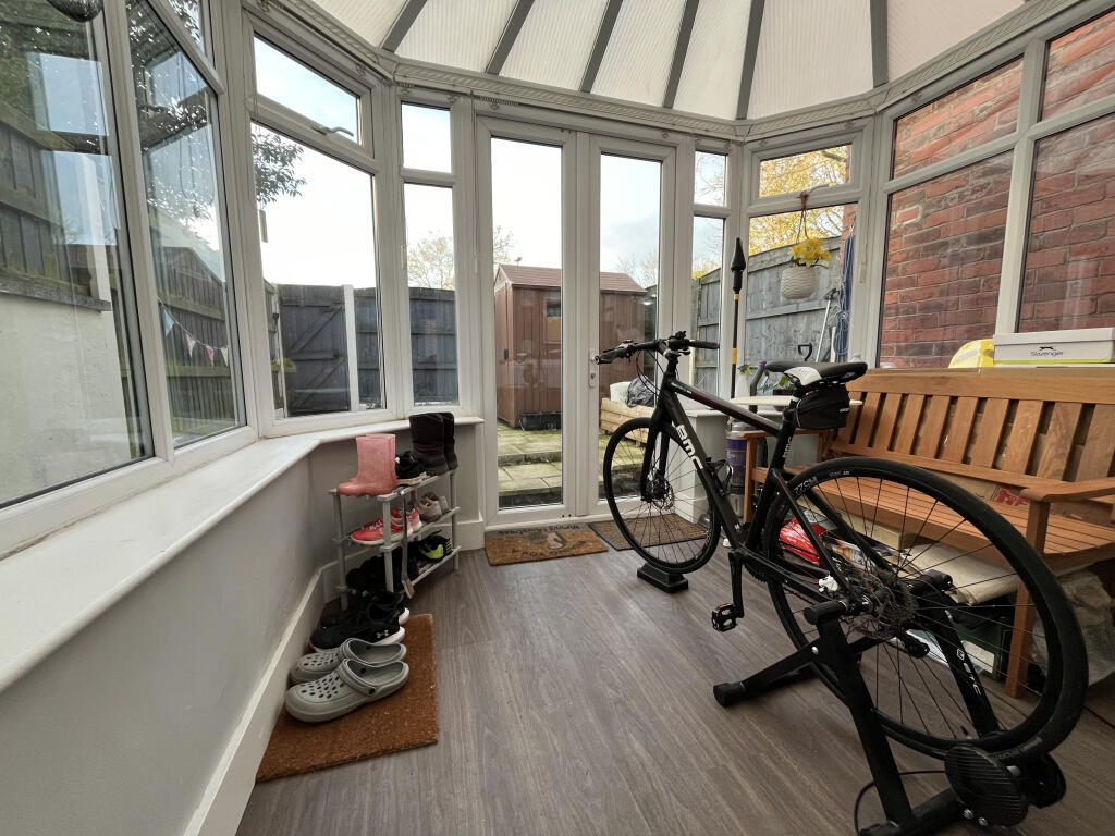 Additional property image - Bolton Road, Westhoughton, Bolton