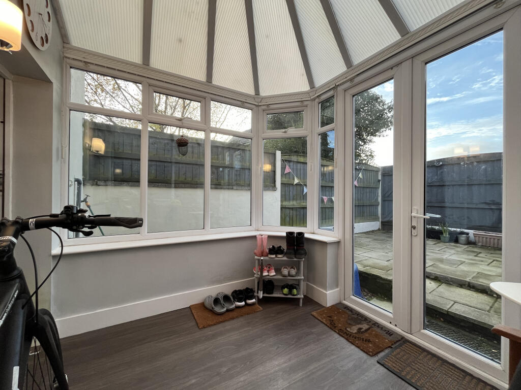 Additional property image - Bolton Road, Westhoughton, Bolton