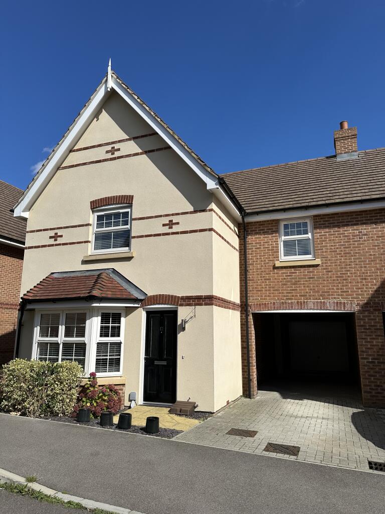 Main image of property: Firethorn, Shinfield, Reading