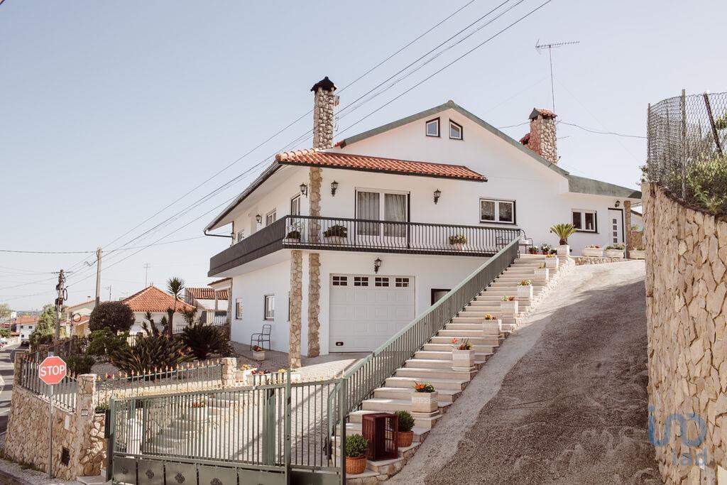 4 bedroom detached house for sale in Leiria, Batalha, Portugal