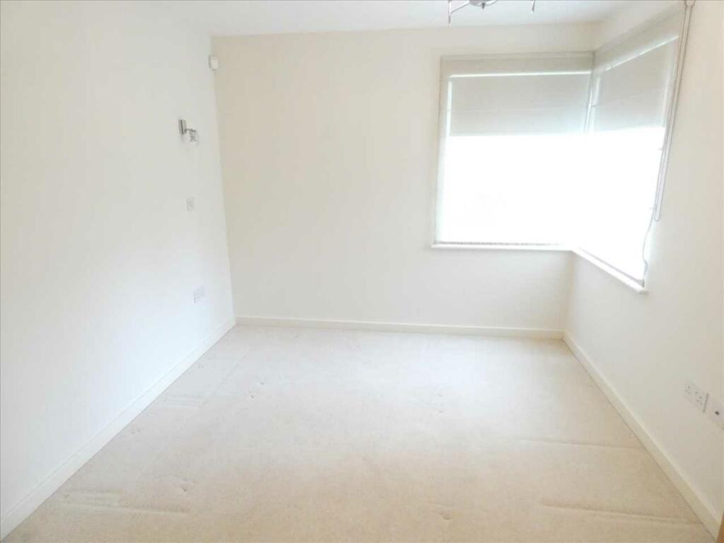 Additional property image - Blue Bay, 75-77 Boscombe Overcliff Drive, Bournemouth
