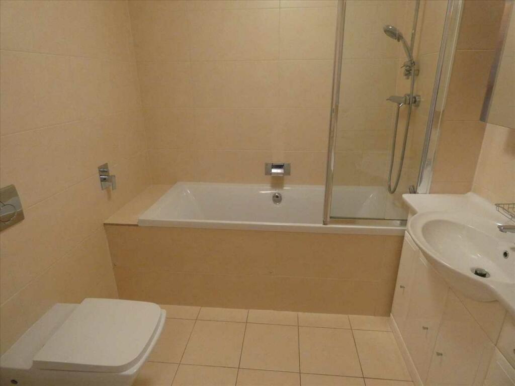 Additional property image - Blue Bay, 75-77 Boscombe Overcliff Drive, Bournemouth