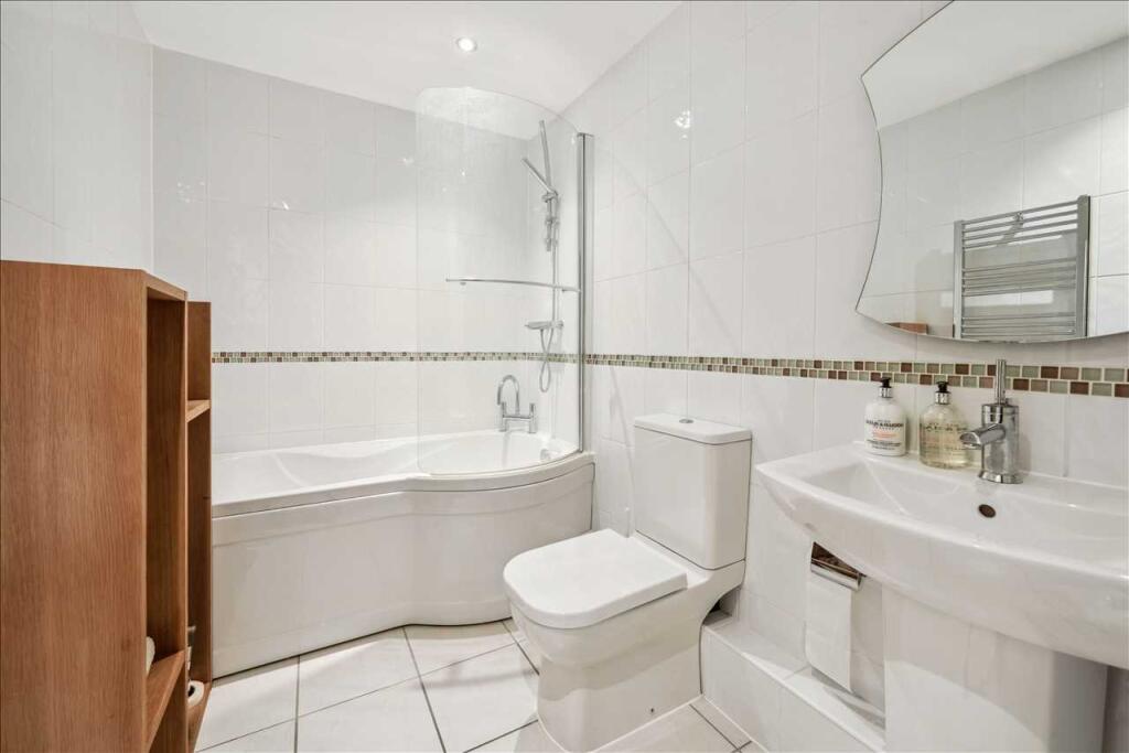 Additional property image - The Reef, 16 Boscombe Spa Road, Bournemouth
