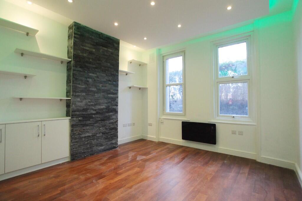 Main image of property: Bath Terrace, London, SE1