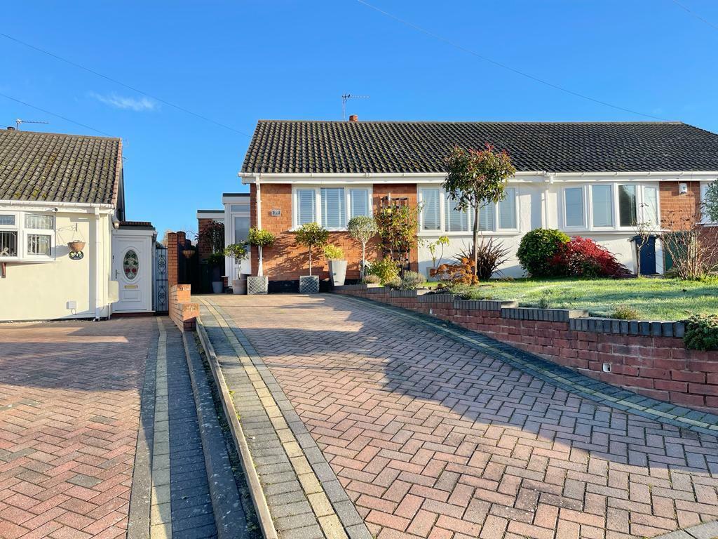 2 bedroom semidetached bungalow for sale in Howdles Lane, Brownhills