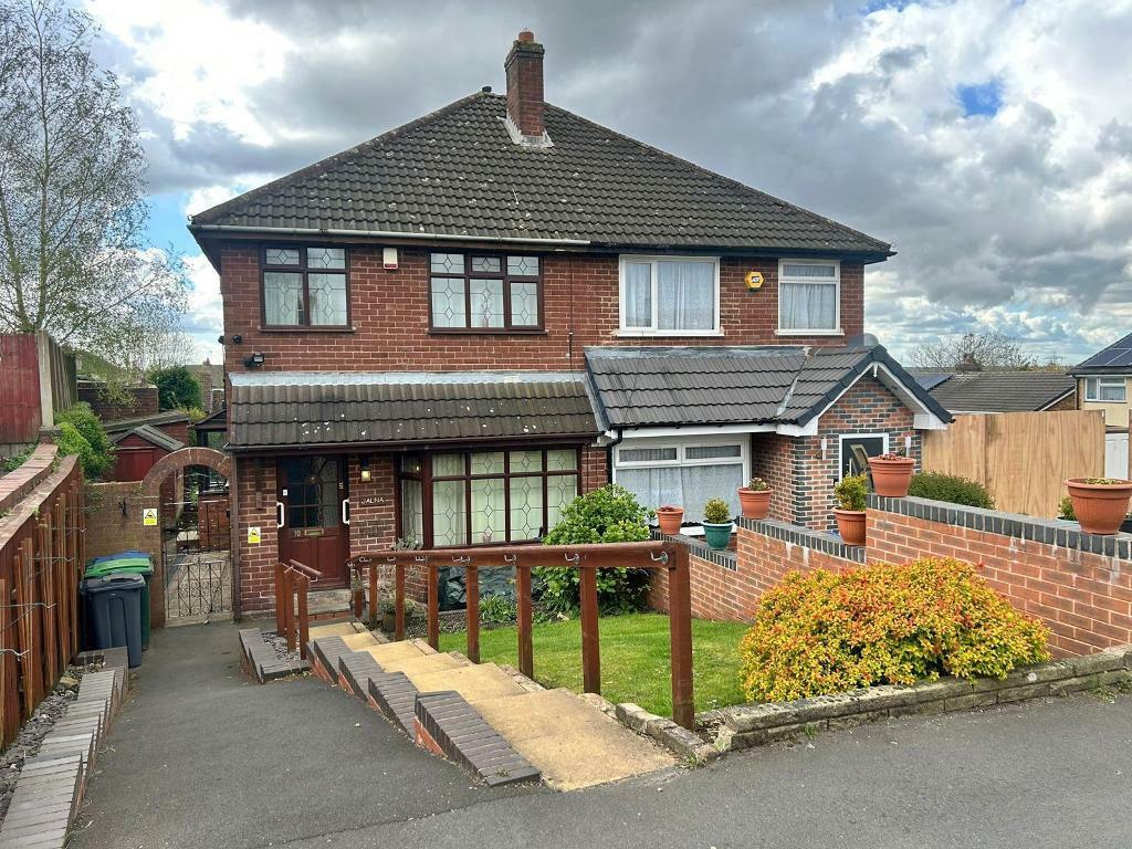 Main image of property: Lee Street, West Bromwich, West Midlands, B70 0QZ