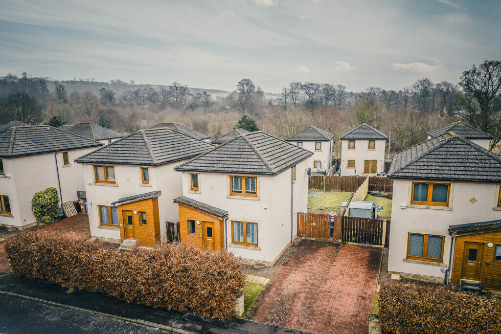 3 bedroom detached villa for sale in 46 Millburn Gardens, DD3