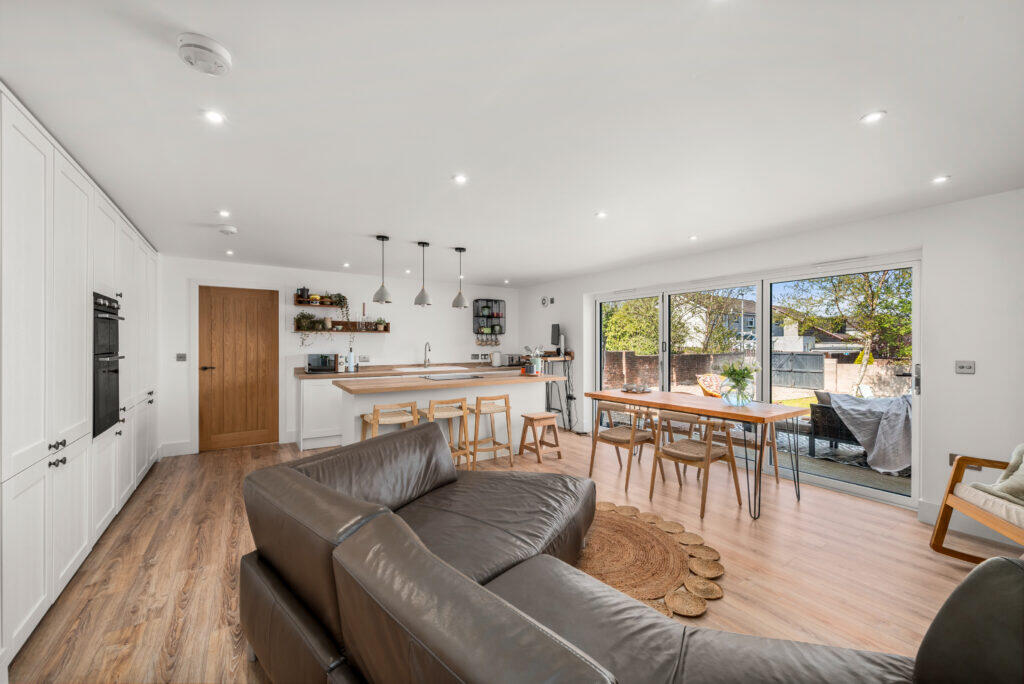 Main image of property: 132 Balgillo Road, Broughty Ferry, Dundee, DD5 3EB