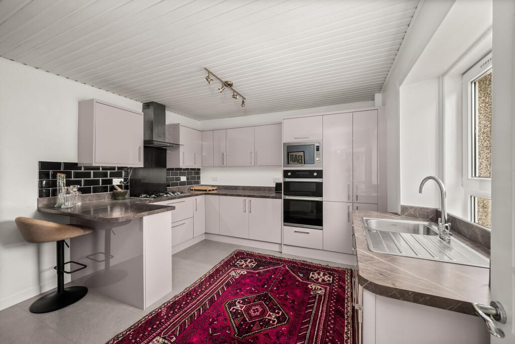 Main image of property: 76b Church Street, Broughty Ferry, DD5 1HD