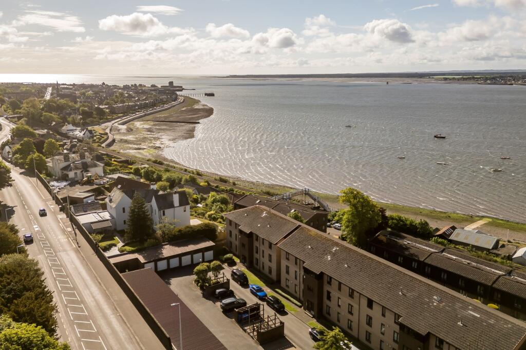 Main image of property: Flat 13, Taypark, 30 Dundee Road, Broughty Ferry, DD5