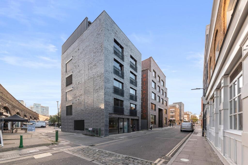 Main image of property: Commercial Unit, 33-35 Cremer Street, Hackney, London, E2 8HD