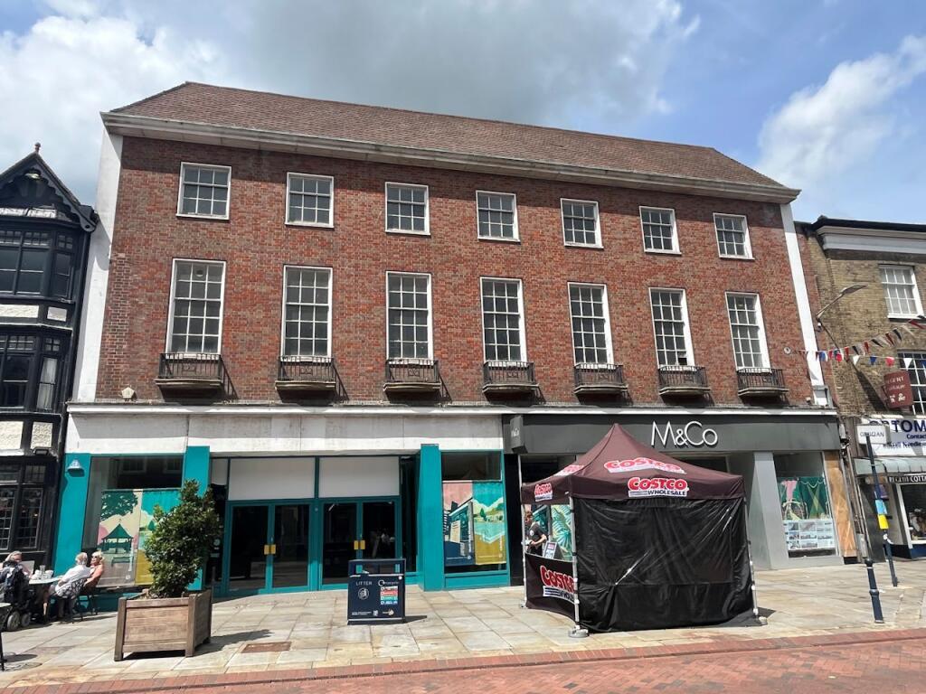 Main image of property: 9-10 High Street, Hitchin, Hertfordshire, SG5 1BH