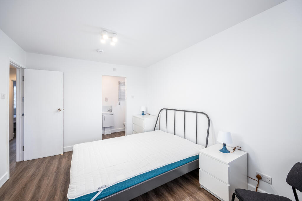 Main image of property: Room 1, 104 Kynaston Avenue, Aylesbury, Buckinghamshire