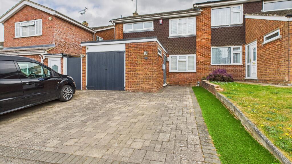 Main image of property: Hawthorne Way, Wing, Leighton Buzzard, Bedfordshire